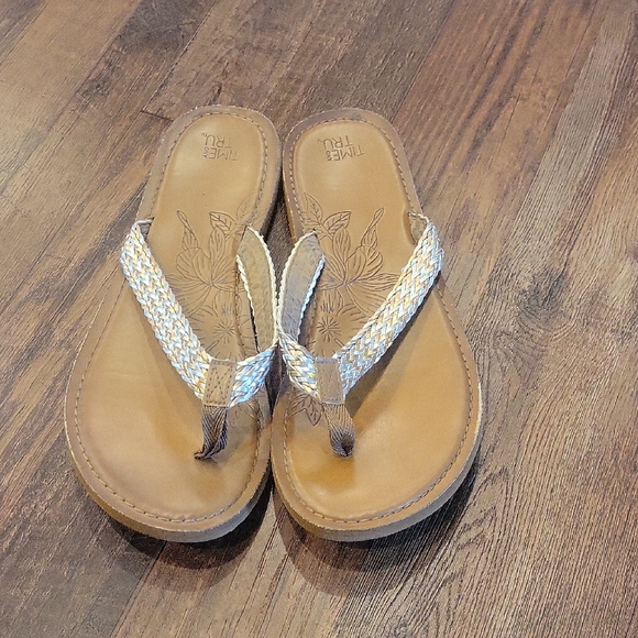 Time and Tru Women's Braided Tan Sandals - Picture 1 of 2